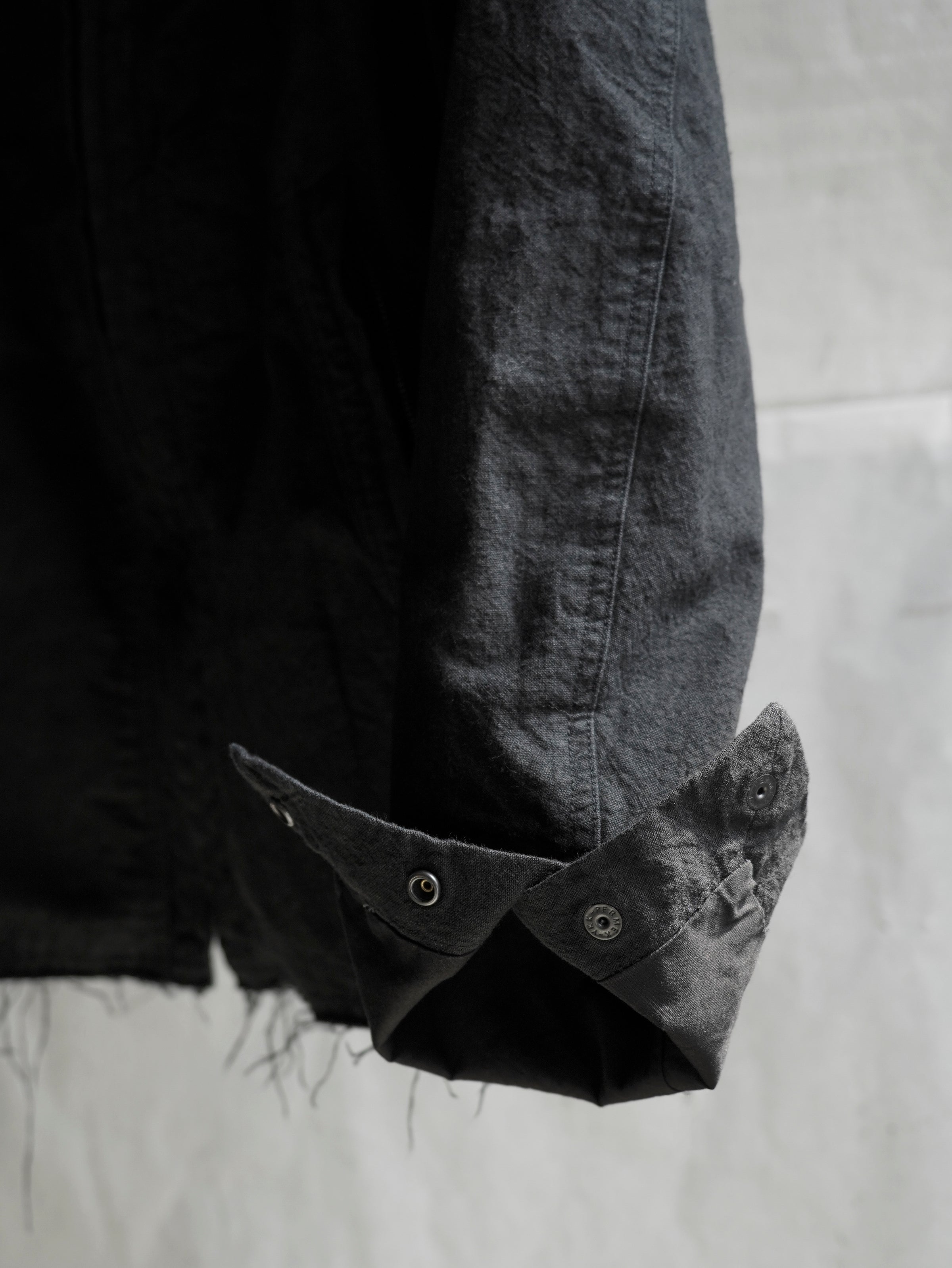 zip up jacket / black