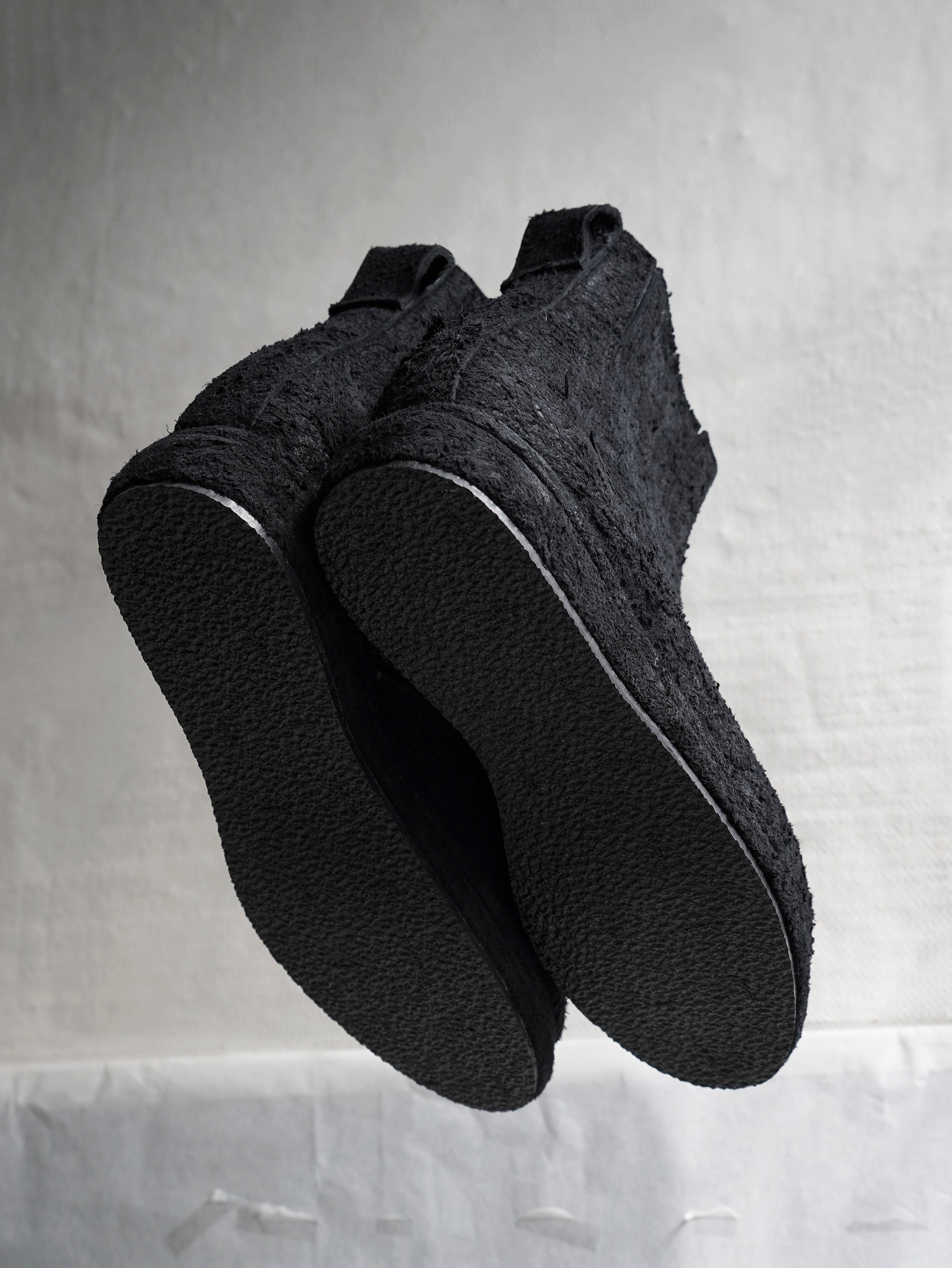 split boots / black