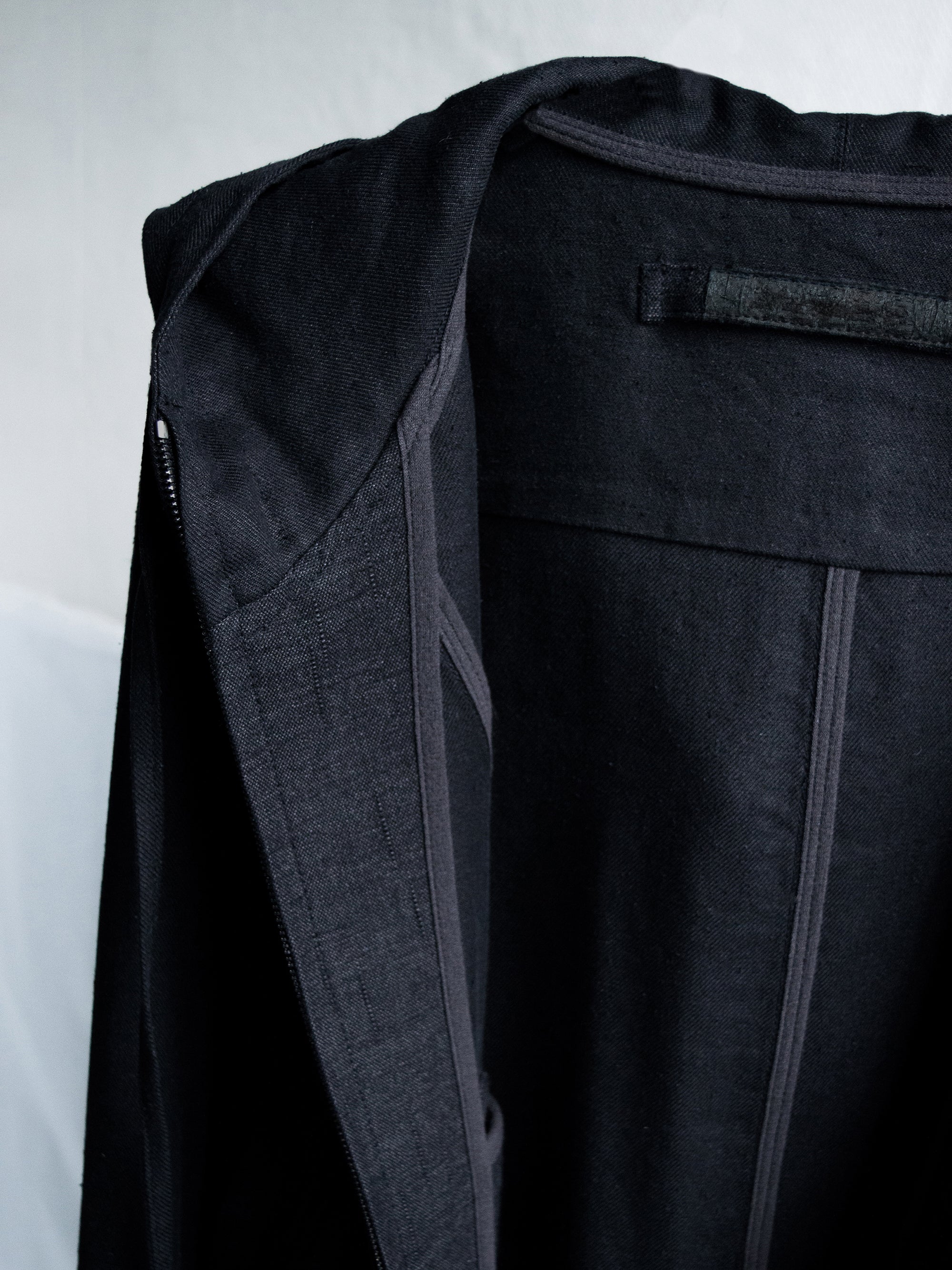 hooded jacket / double black