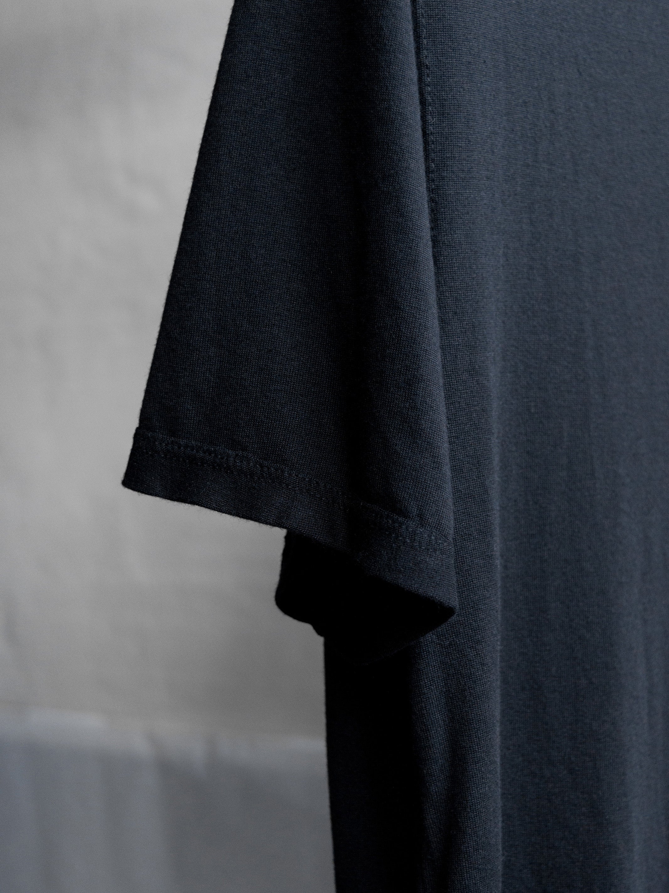 inner tee / black – blackmerle