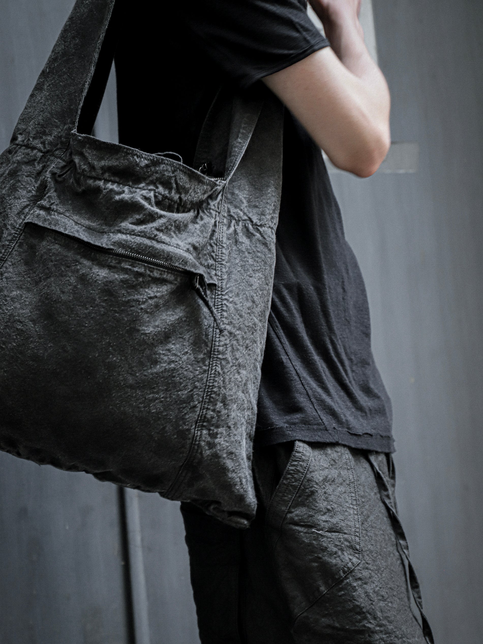 monk bag (binchō-tan) / ink
