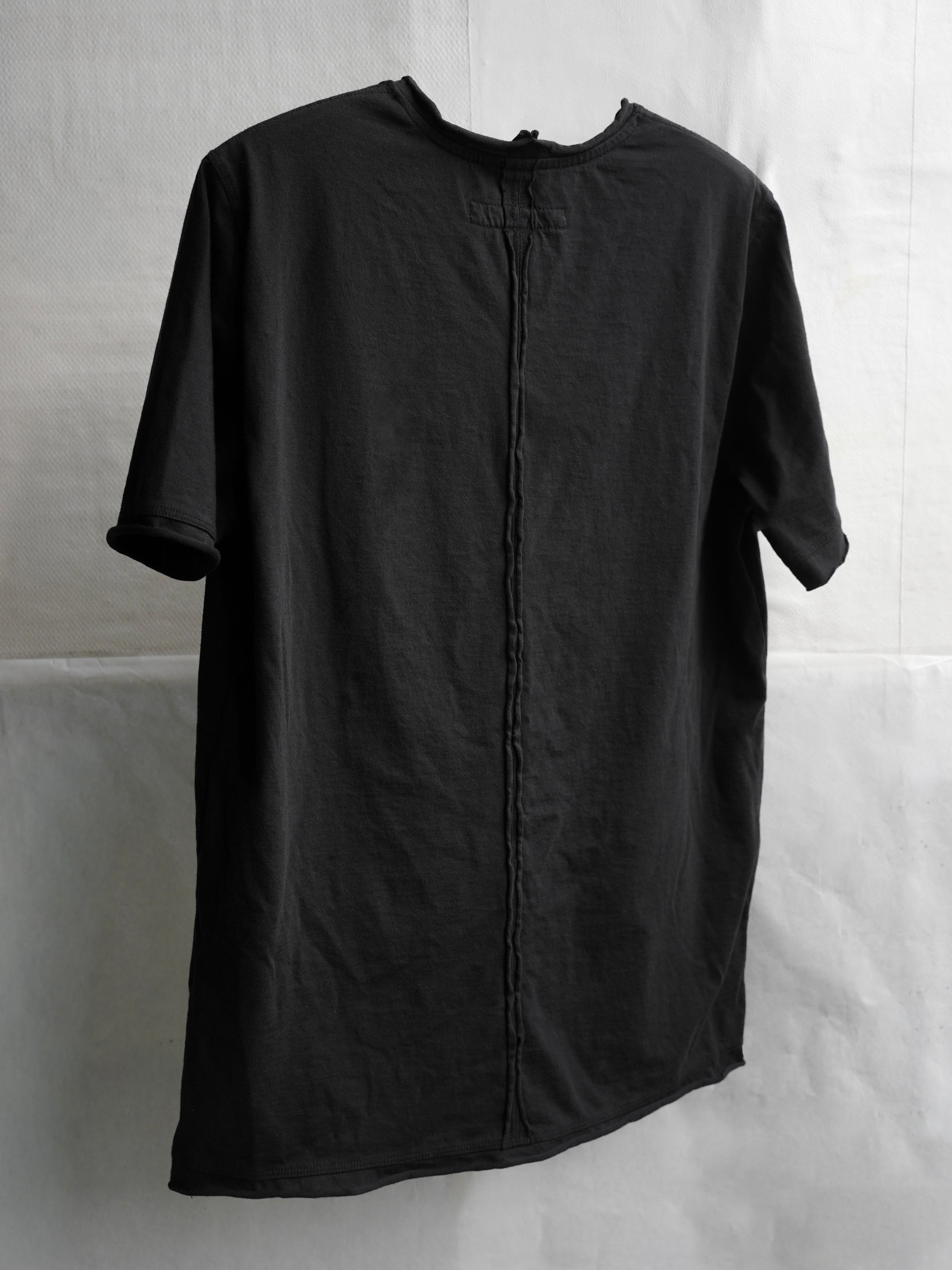 base tee / black (supima cotton)
