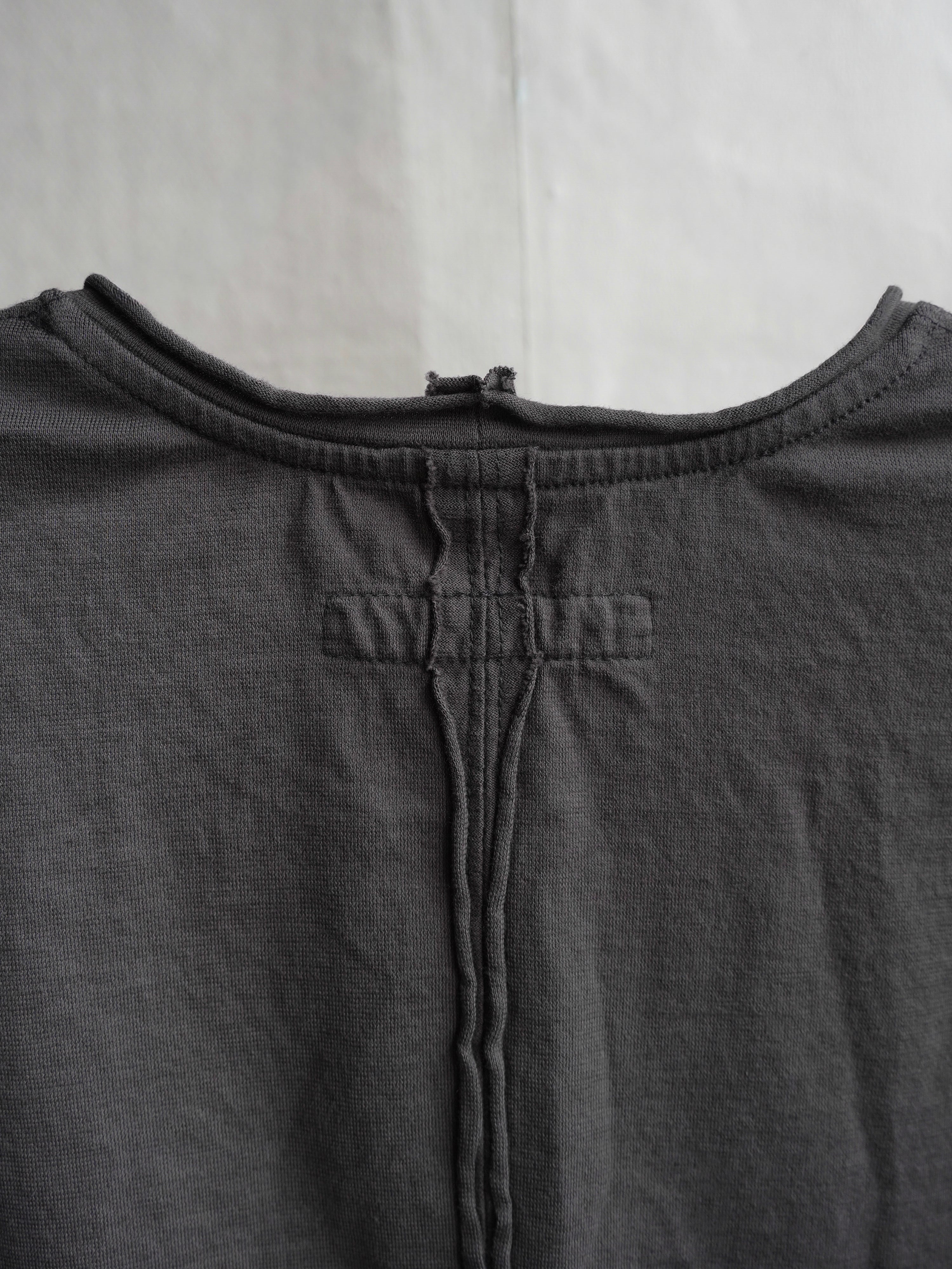 base tee / shadow (supima cotton)