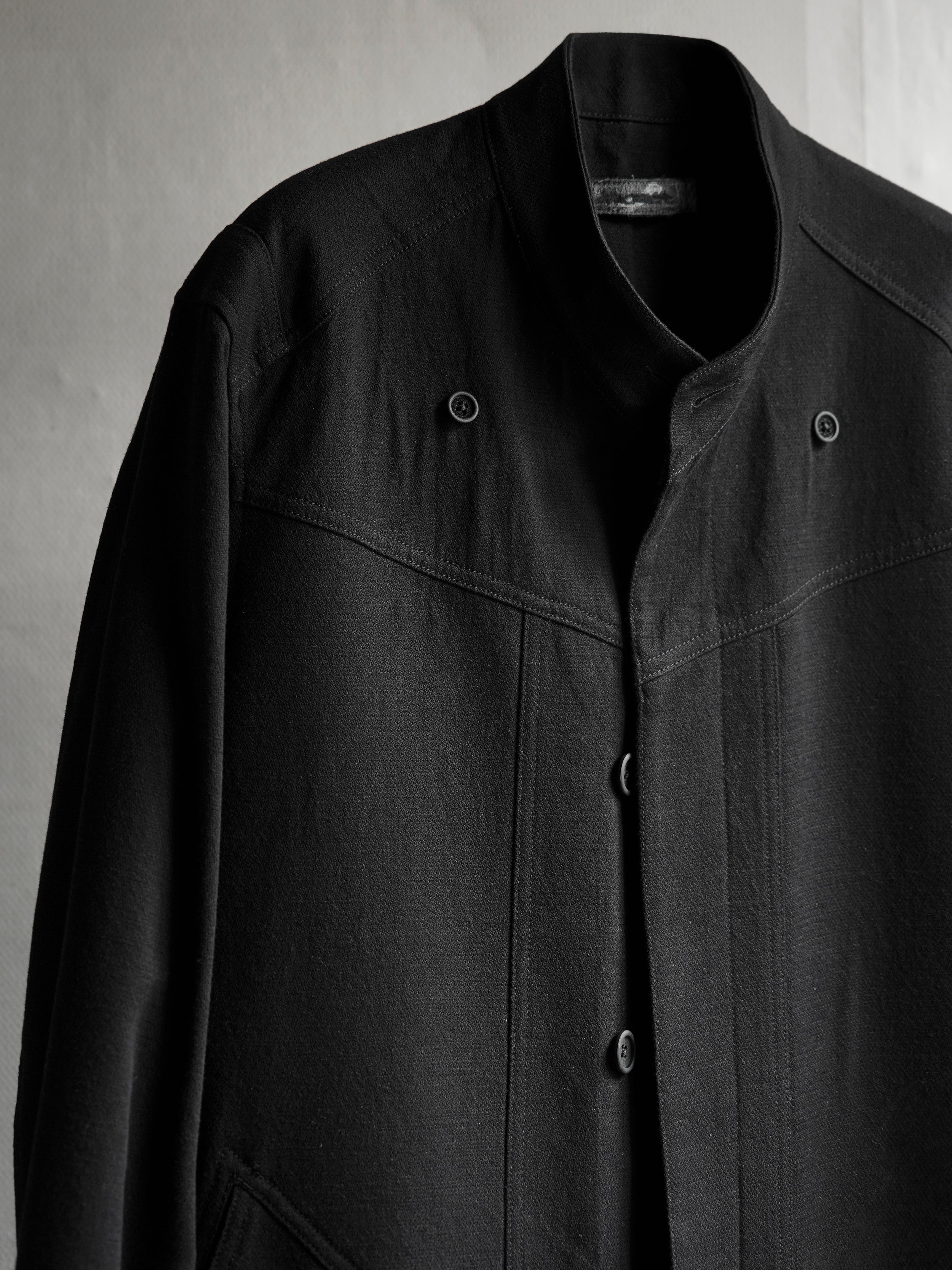 collarless coat / slub black