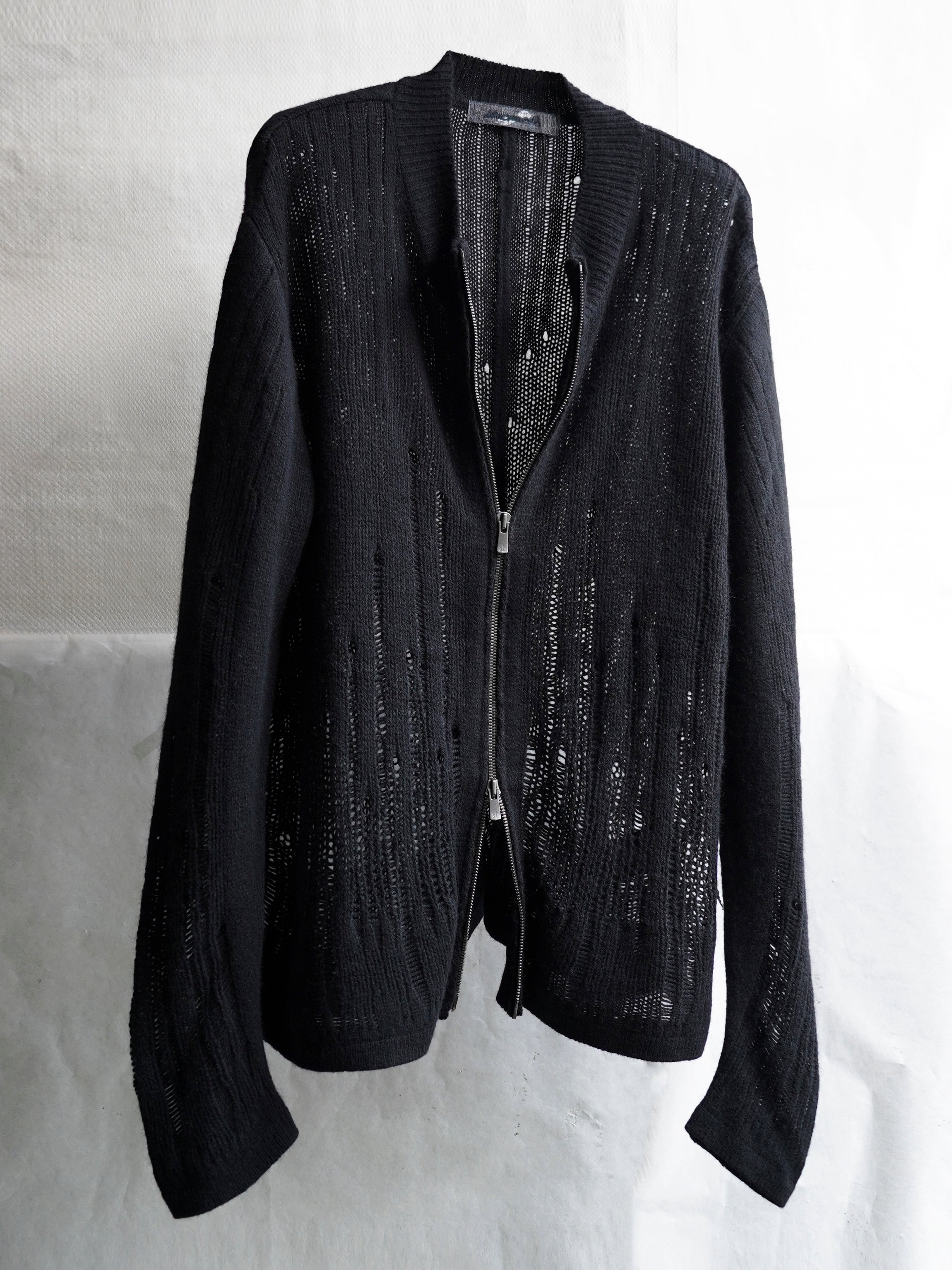 distressed zip knit / black