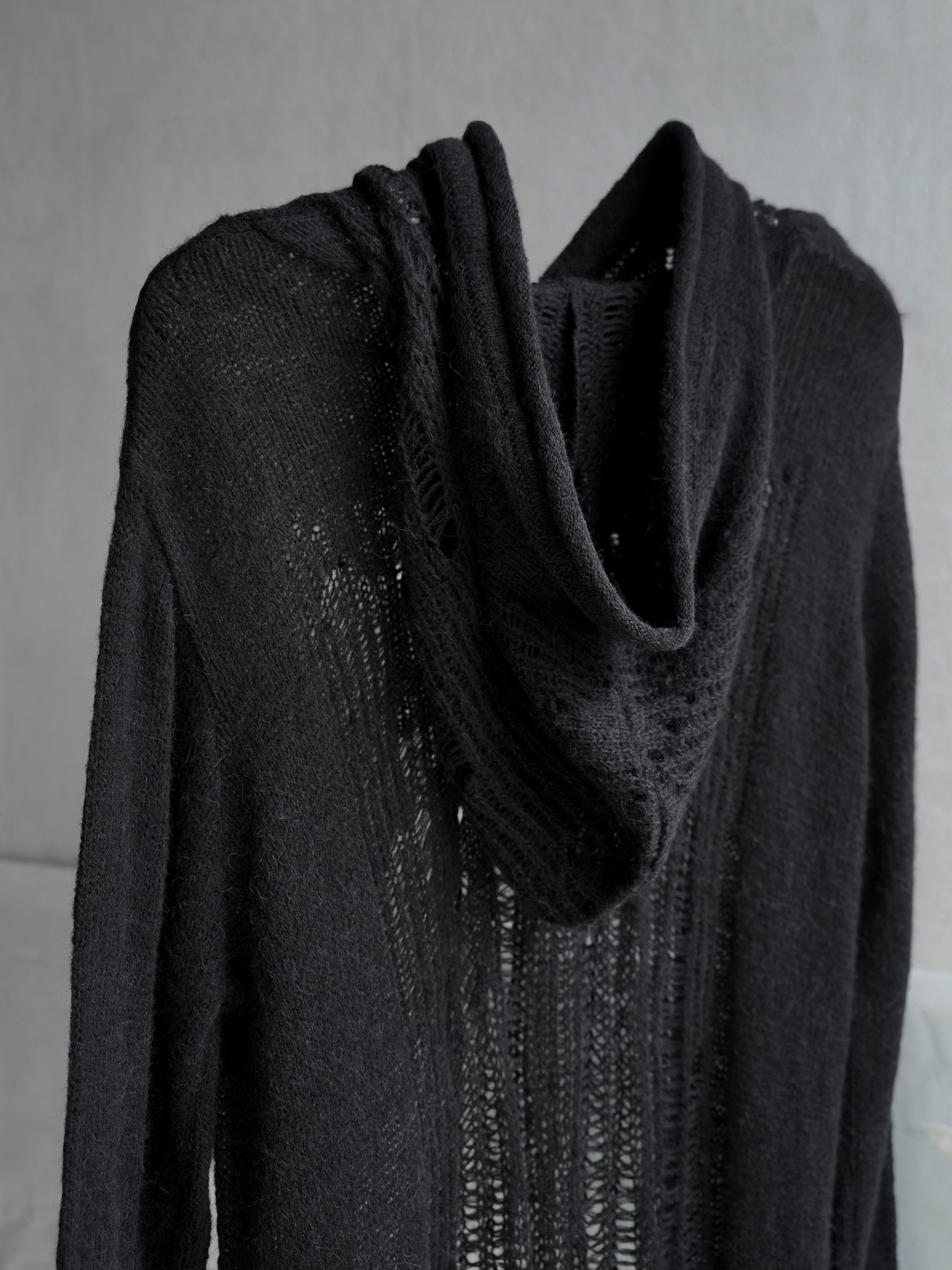 distressed alpaca hood knit / black