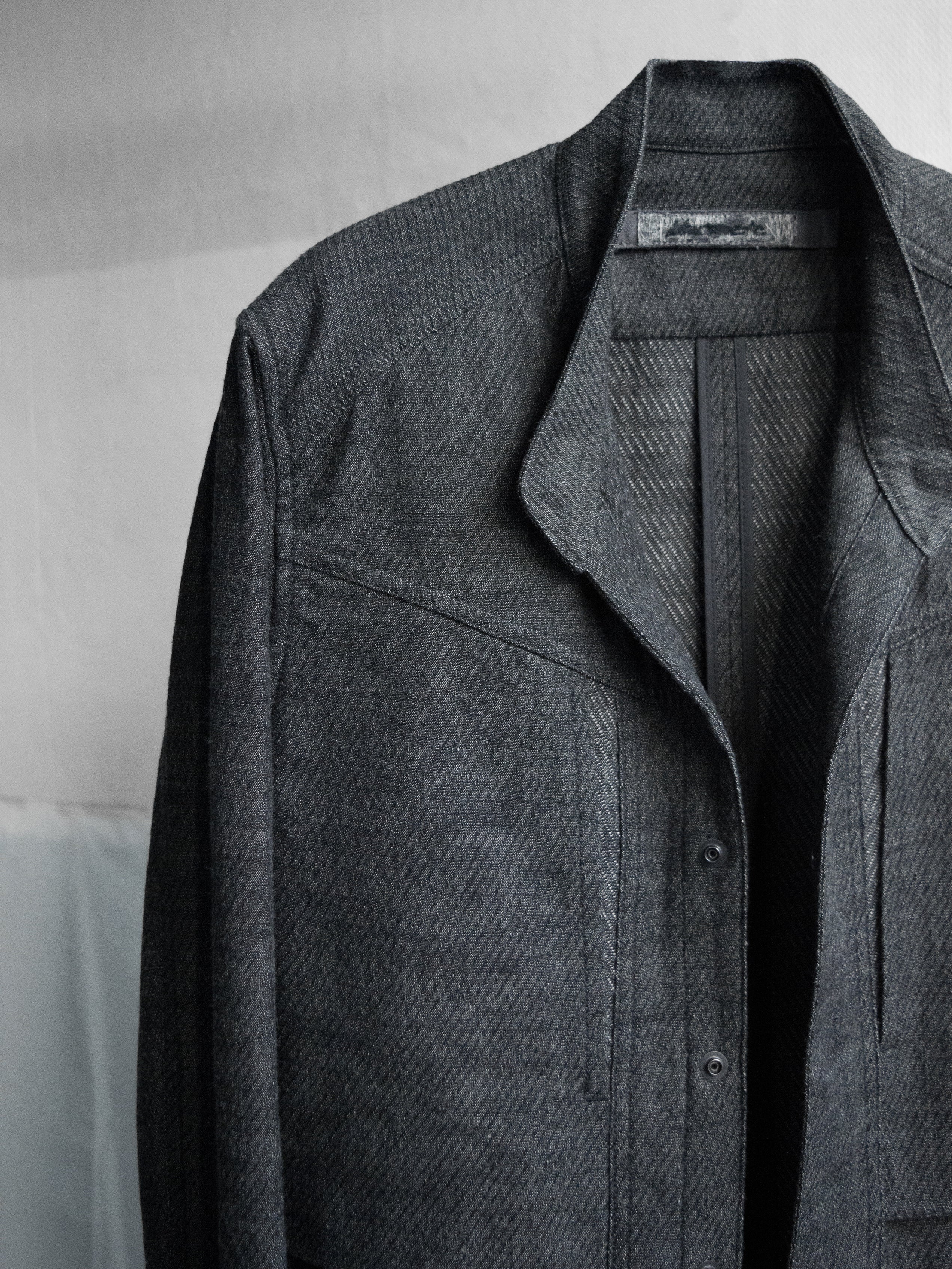 collarless jacket / lead